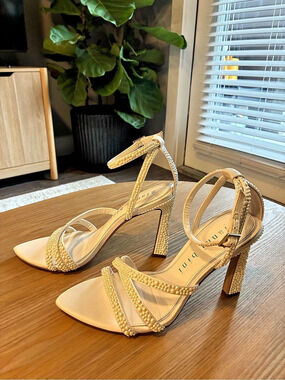 Gianni Bini Pearl White Heels